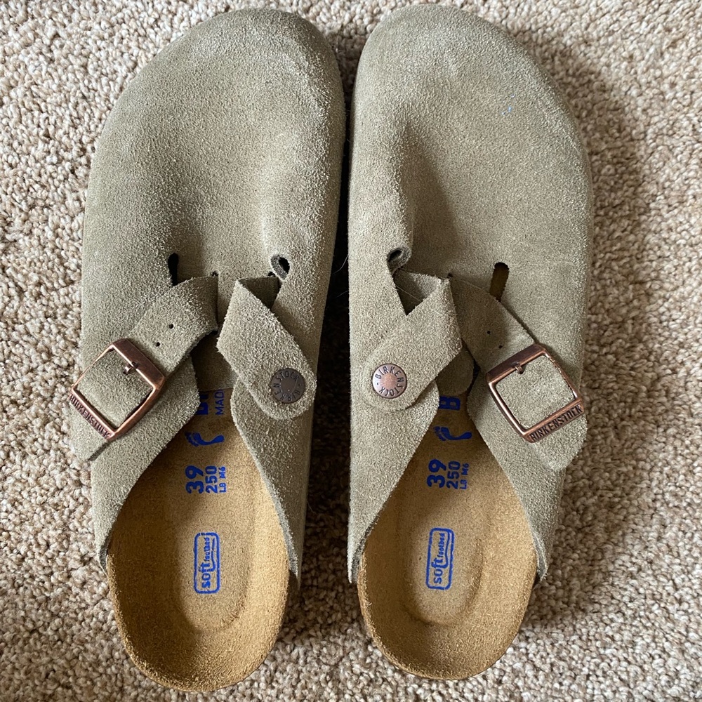 Birksenstock Boston Taupe Size 39 BRAND NEW w box